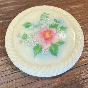 Vintage porcelain Avon pin brooch 1.5 inches